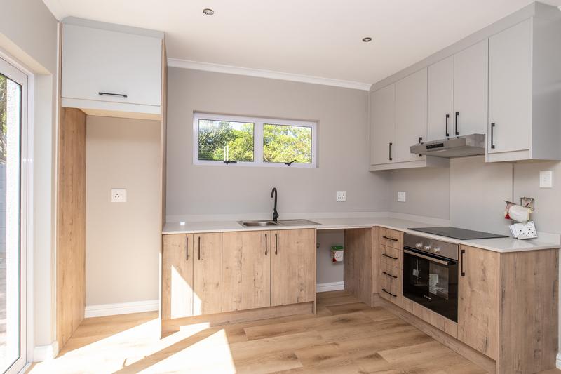 To Let 1 Bedroom Property for Rent in Meadowridge Western Cape